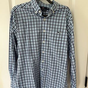 Blue plaid vineyard vines button up tucker shirt